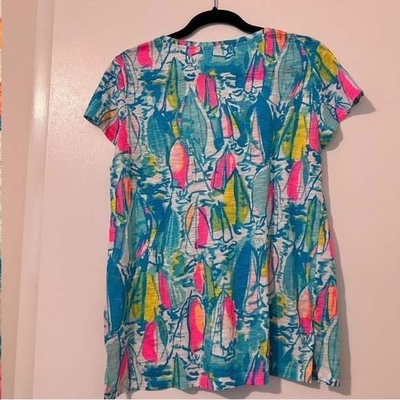 Lilly Pulitzer Beach and Bae Sailboat V Neck Tee Small Short Sleeve Womens - Picture 3 of 3